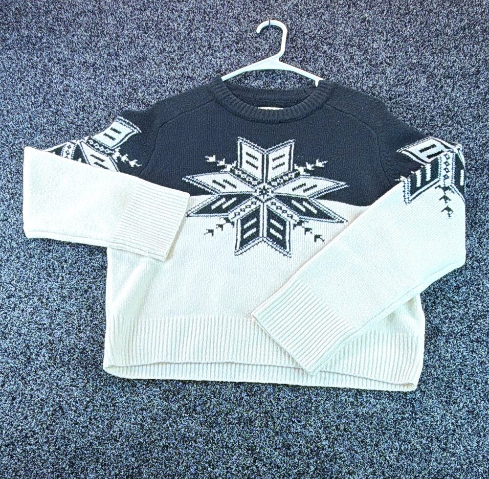 Abercrombie & Fitch Women's XS Crewneck Knit Pullover Sweater Snowflake Black